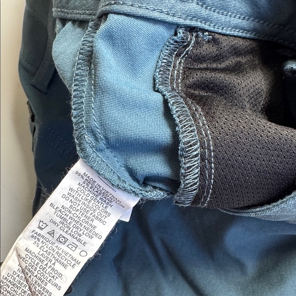 PrAna Quick Drying Shorts Womens size 2 Travel Adventure Gorpcore Hybrid - Picture 9 of 9